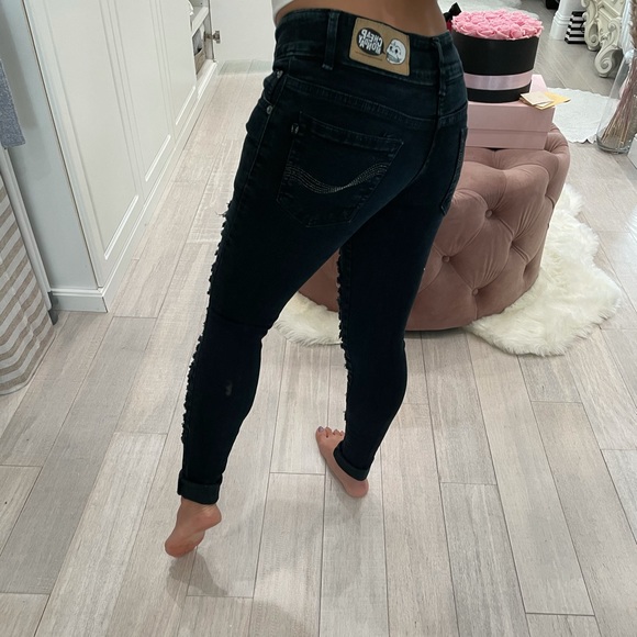 Cheap Monday Ripped Jeans - Picture 5 of 6